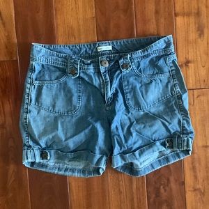 Vintage Lee jeans denim shorts size 14M lower on the waist cuffed grommet tab